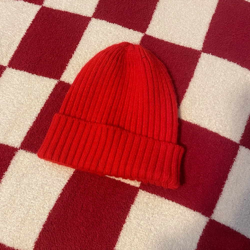 brandy melville one size red beanie !